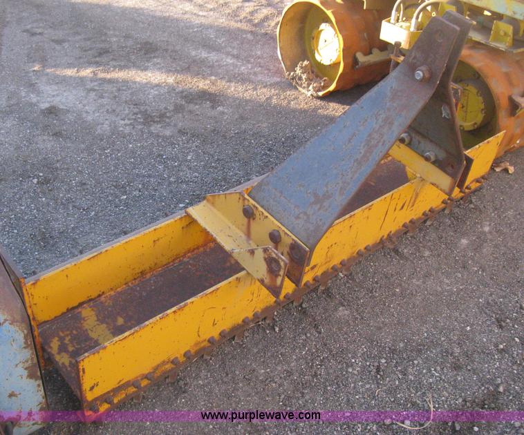 image for item I5741 Three point land level