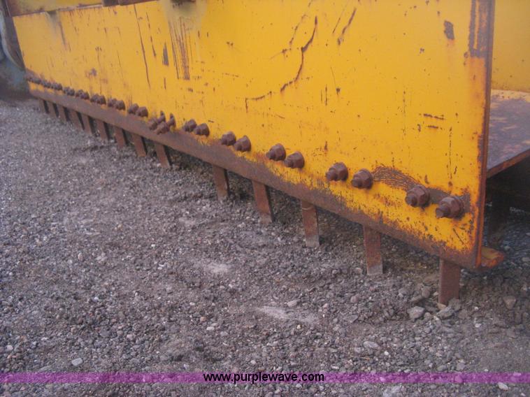 image for item I5741 Three point land level