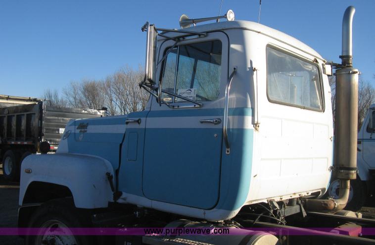 image for item I5746 1985 Mack RS688LST Value Liner cab and chassis