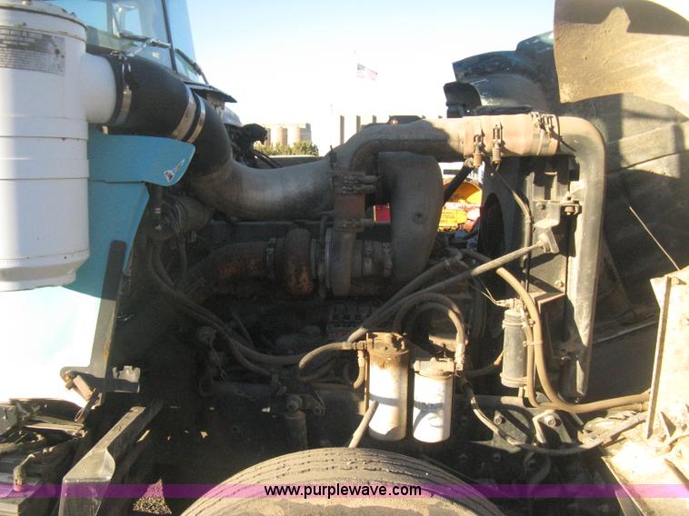 image for item I5746 1985 Mack RS688LST Value Liner cab and chassis