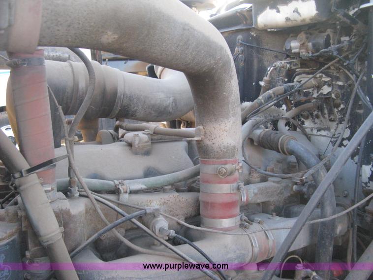 image for item I5746 1985 Mack RS688LST Value Liner cab and chassis