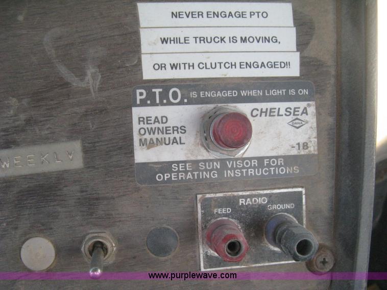 image for item I5746 1985 Mack RS688LST Value Liner cab and chassis