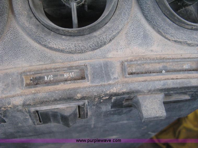 image for item I5746 1985 Mack RS688LST Value Liner cab and chassis