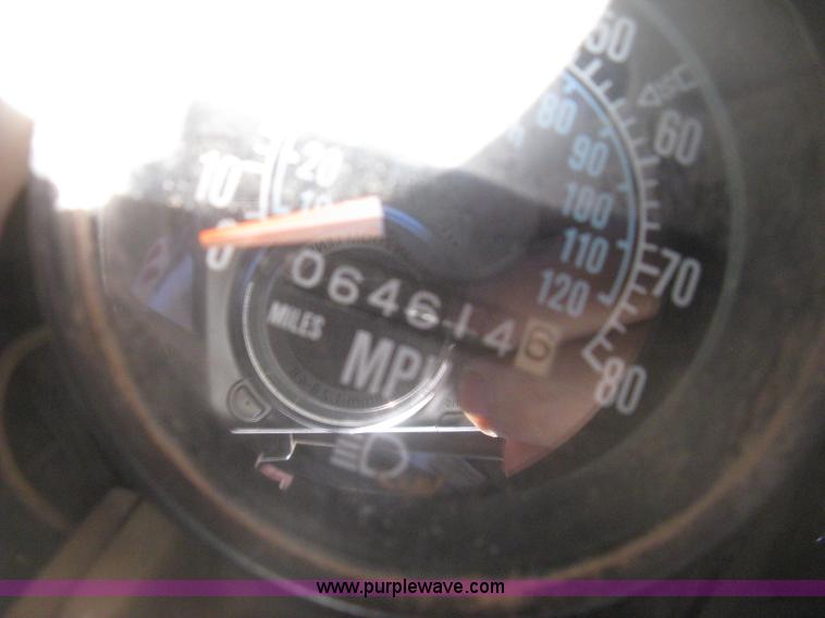 image for item I5746 1985 Mack RS688LST Value Liner cab and chassis