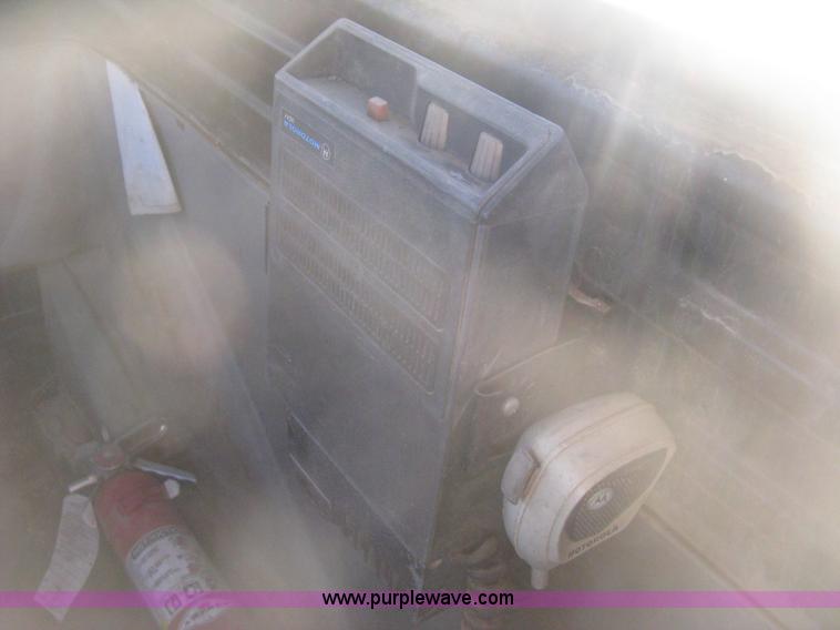 image for item I5746 1985 Mack RS688LST Value Liner cab and chassis