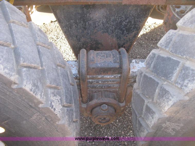 image for item I5746 1985 Mack RS688LST Value Liner cab and chassis