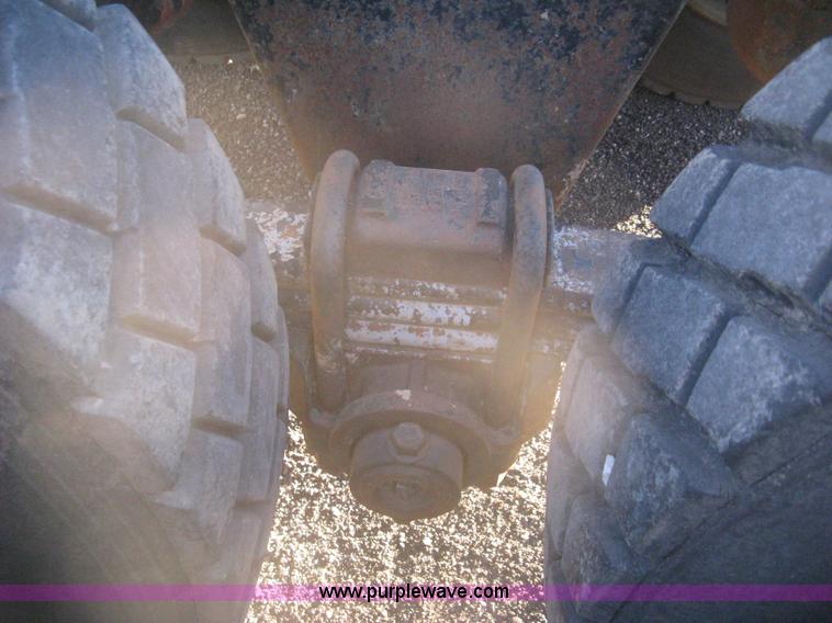 image for item I5746 1985 Mack RS688LST Value Liner cab and chassis