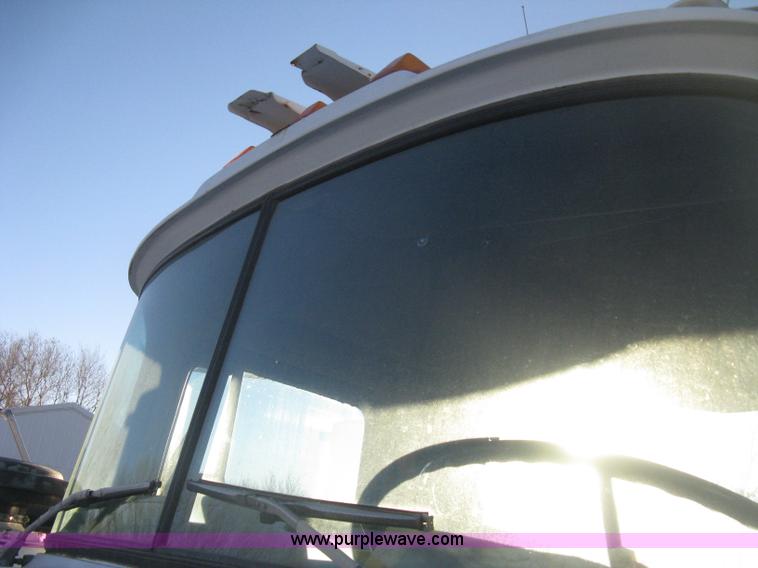 image for item I5746 1985 Mack RS688LST Value Liner cab and chassis