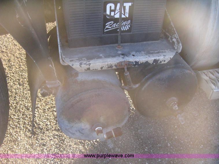 image for item I5746 1985 Mack RS688LST Value Liner cab and chassis