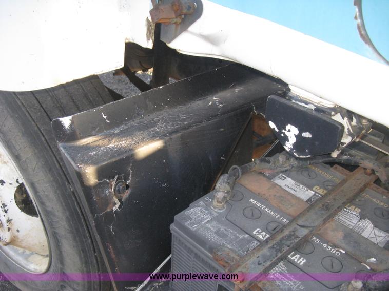 image for item I5746 1985 Mack RS688LST Value Liner cab and chassis