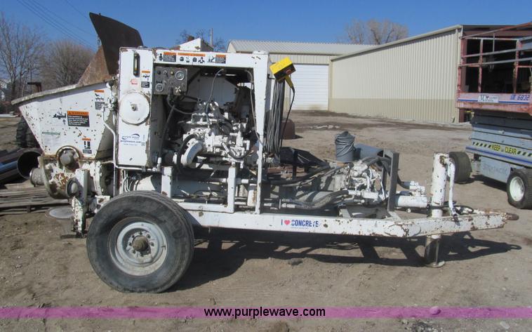 image for item I7224 1994 Schwing BPA750D-18R concrete pump