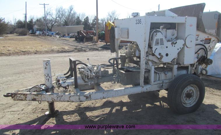 image for item I7224 1994 Schwing BPA750D-18R concrete pump
