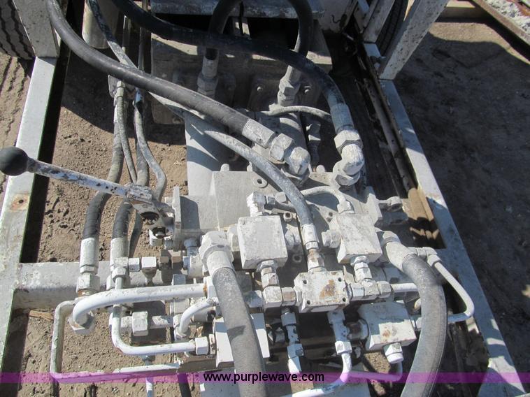 image for item I7224 1994 Schwing BPA750D-18R concrete pump