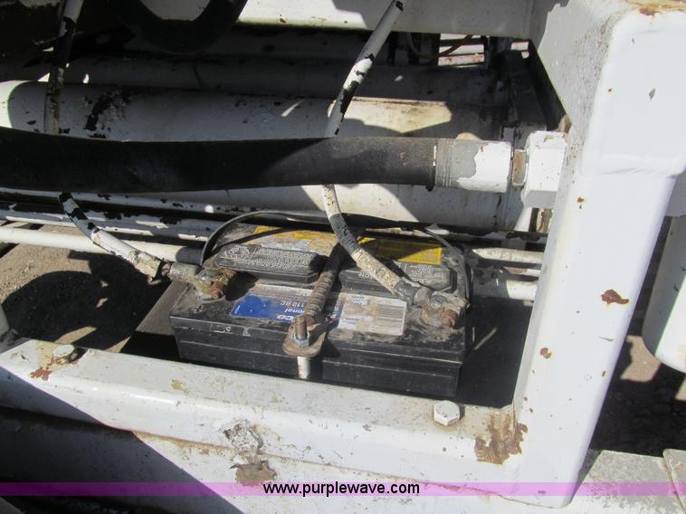 image for item I7224 1994 Schwing BPA750D-18R concrete pump