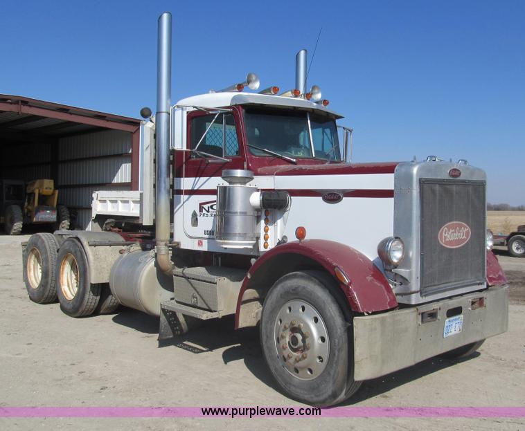 image for item I7228 1983 Peterbilt 359 semi truck