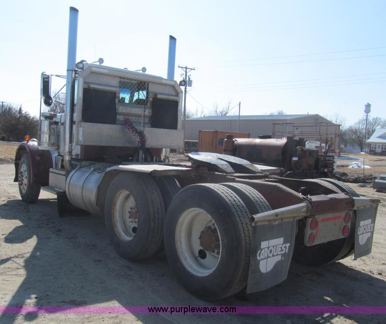image for item I7228 1983 Peterbilt 359 semi truck