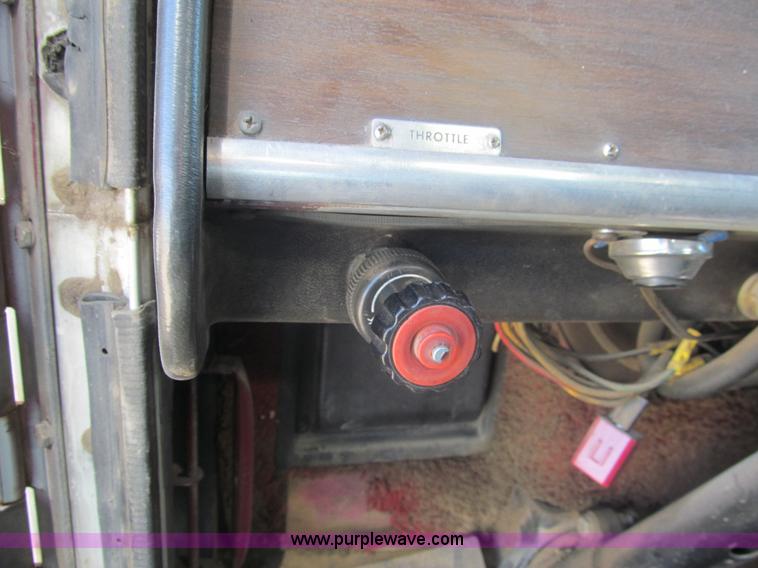 image for item I7228 1983 Peterbilt 359 semi truck