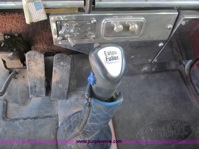 image for item I7228 1983 Peterbilt 359 semi truck