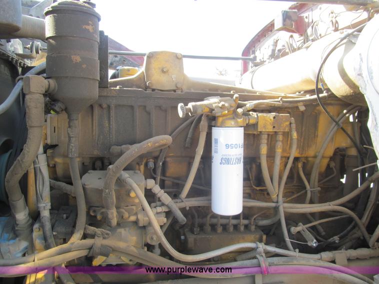 image for item I7228 1983 Peterbilt 359 semi truck