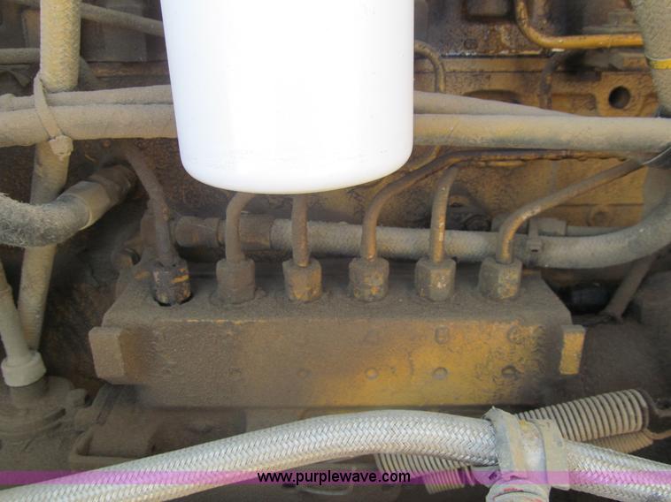 image for item I7228 1983 Peterbilt 359 semi truck