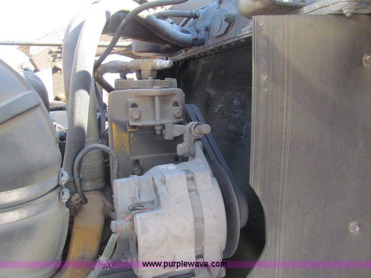 image for item I7228 1983 Peterbilt 359 semi truck