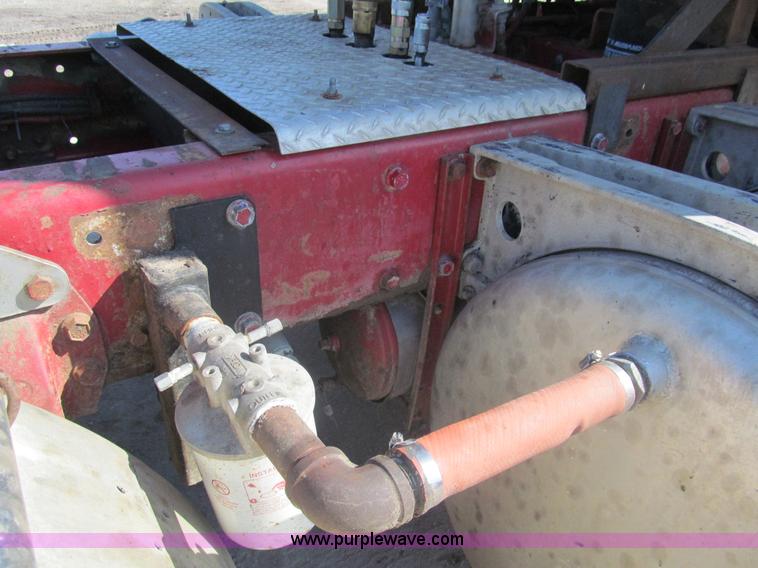 image for item I7228 1983 Peterbilt 359 semi truck