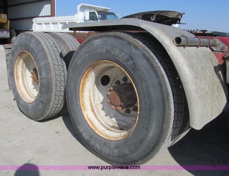 image for item I7228 1983 Peterbilt 359 semi truck