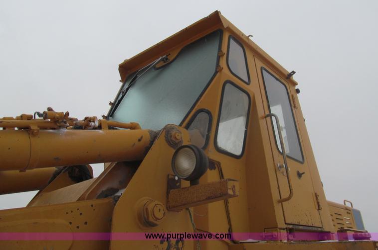 image for item I7229 Kobelco LK700A wheel loader