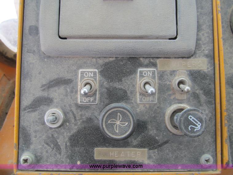 image for item I7229 Kobelco LK700A wheel loader