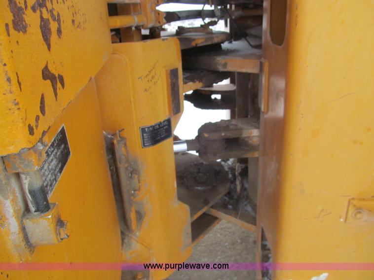 image for item I7229 Kobelco LK700A wheel loader