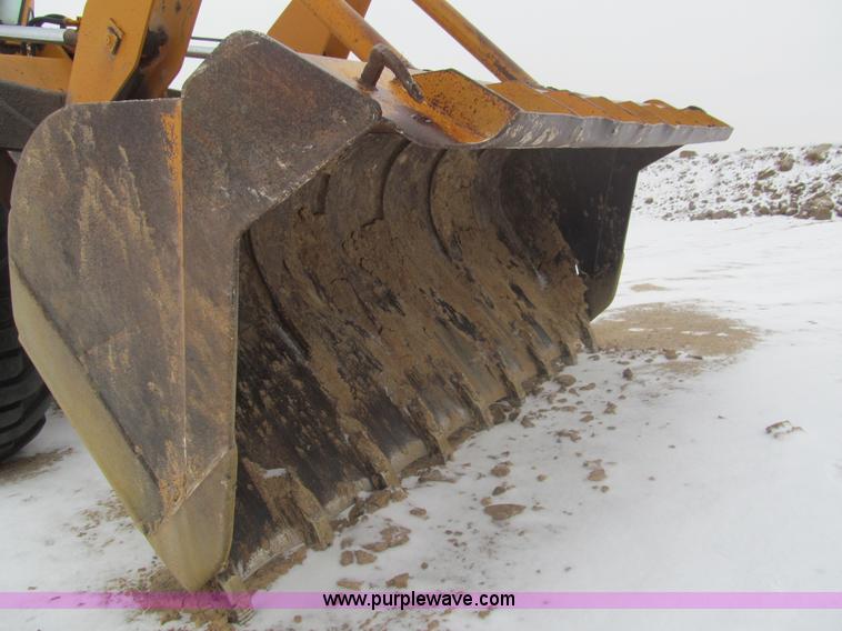 image for item I7229 Kobelco LK700A wheel loader