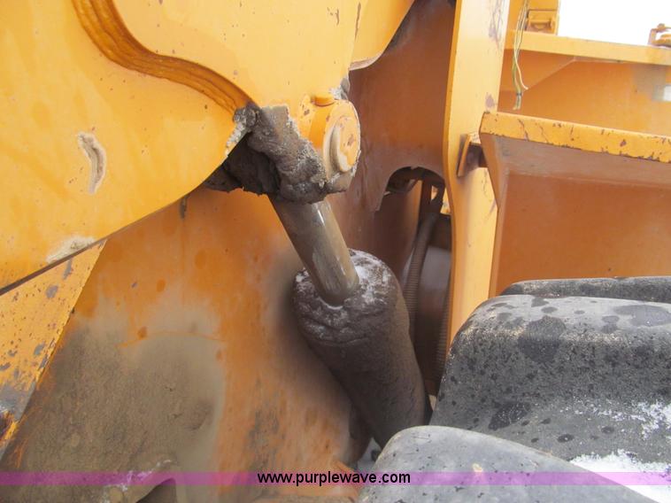 image for item I7229 Kobelco LK700A wheel loader