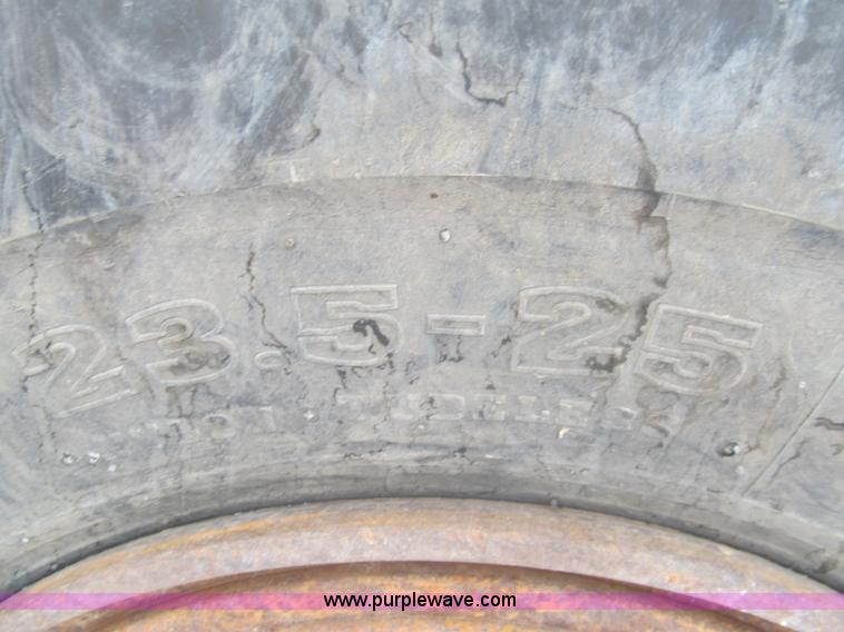 image for item I7229 Kobelco LK700A wheel loader