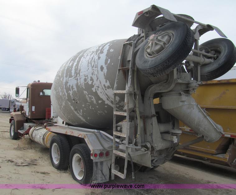 image for item I7231 1979 Kenworth C900 mixer truck