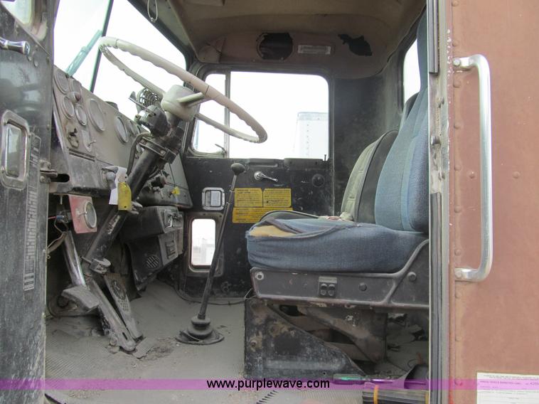image for item I7231 1979 Kenworth C900 mixer truck