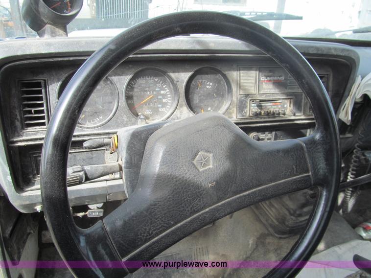 image for item I7232 1992 Dodge Ram 350 Club Cab utility truck