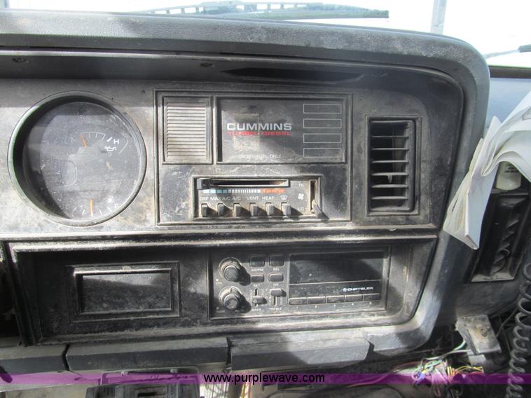 image for item I7232 1992 Dodge Ram 350 Club Cab utility truck