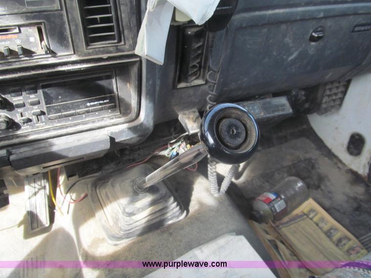 image for item I7232 1992 Dodge Ram 350 Club Cab utility truck