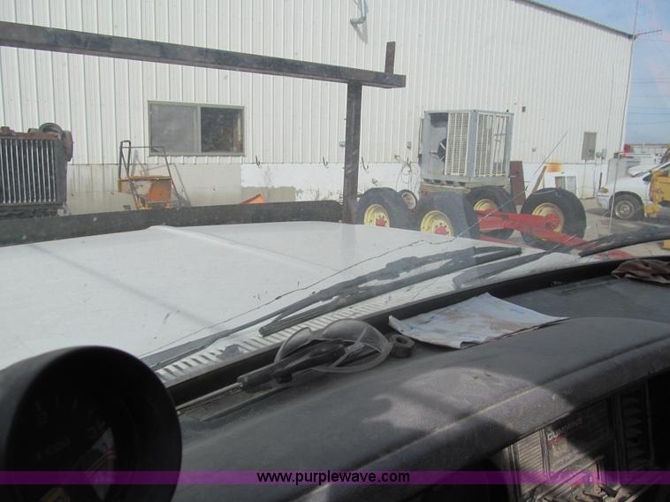 image for item I7232 1992 Dodge Ram 350 Club Cab utility truck