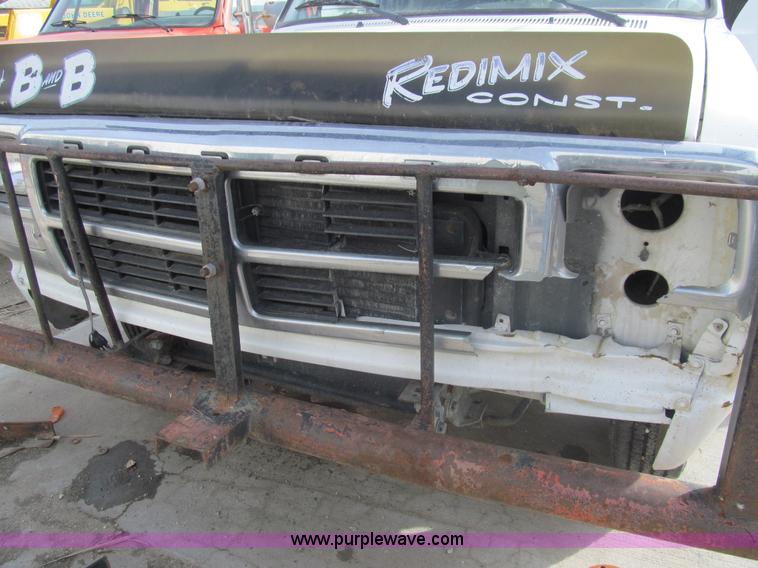 image for item I7232 1992 Dodge Ram 350 Club Cab utility truck