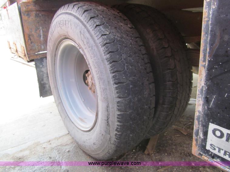 image for item I7232 1992 Dodge Ram 350 Club Cab utility truck