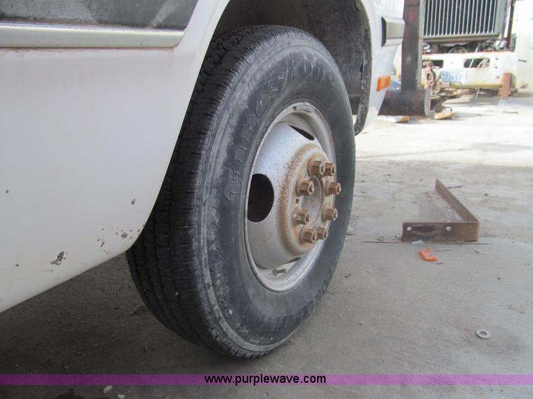 image for item I7232 1992 Dodge Ram 350 Club Cab utility truck