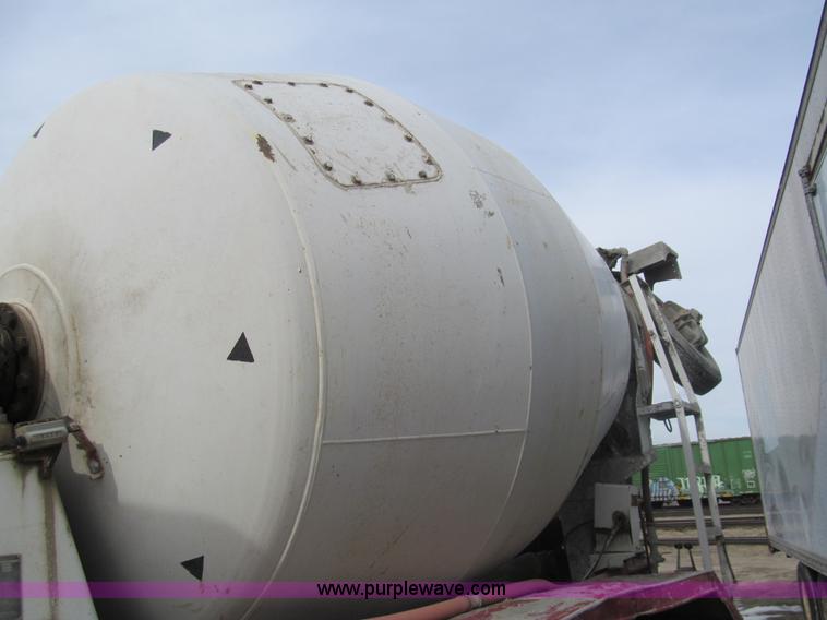 image for item I7237 1978 Peterbilt 348M mixer truck