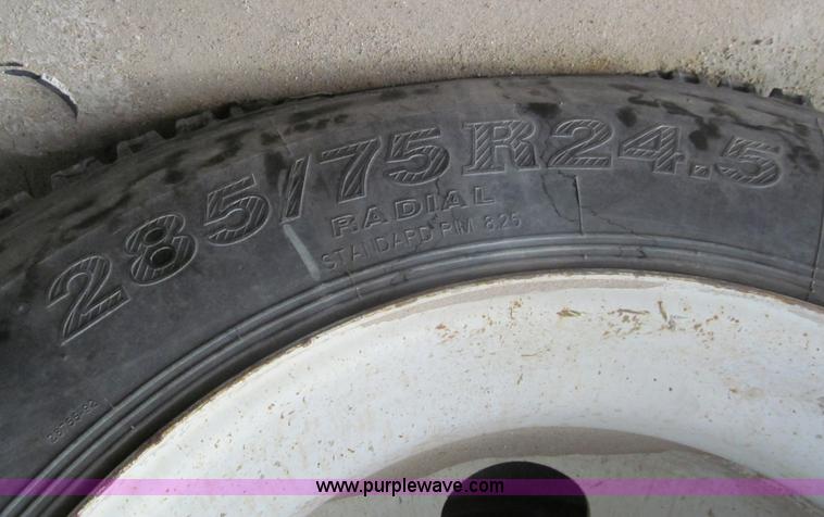 image for item I7237 1978 Peterbilt 348M mixer truck