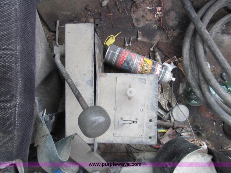 image for item I7238 1985 Mack RS688LS mixer truck