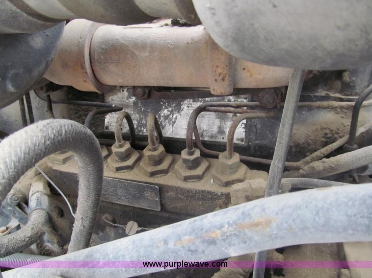 image for item I7238 1985 Mack RS688LS mixer truck