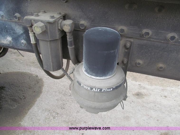 image for item I7238 1985 Mack RS688LS mixer truck