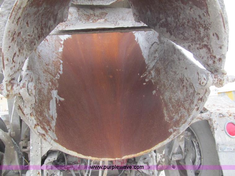 image for item I7238 1985 Mack RS688LS mixer truck