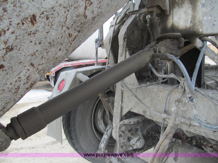 image for item I7238 1985 Mack RS688LS mixer truck