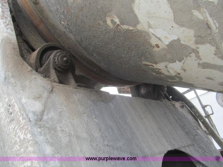 image for item I7238 1985 Mack RS688LS mixer truck